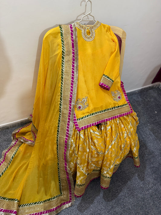 Rang-e-Mayoun