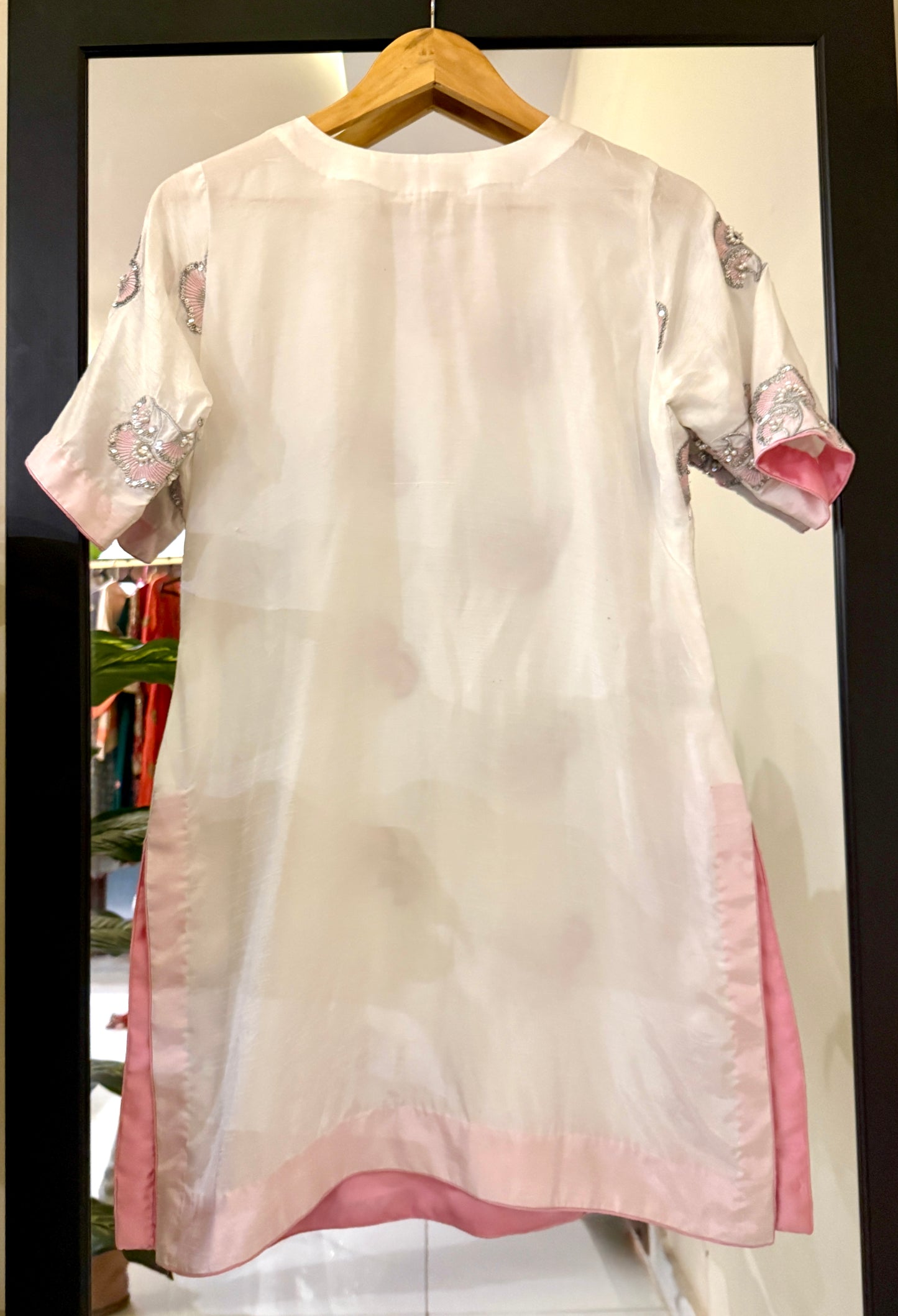 White Farshi