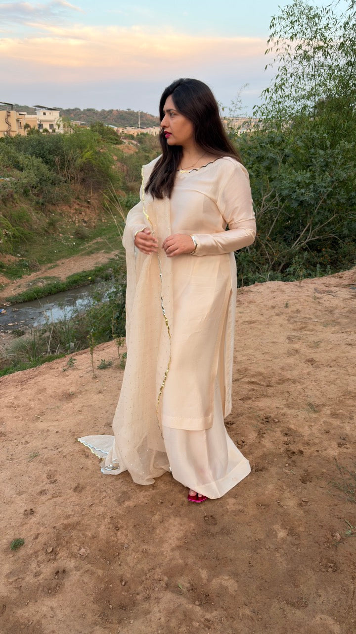 Ivory Kamdani/Mukesh